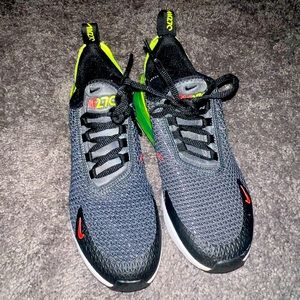 Air Max 270 size 5 in YOUTH